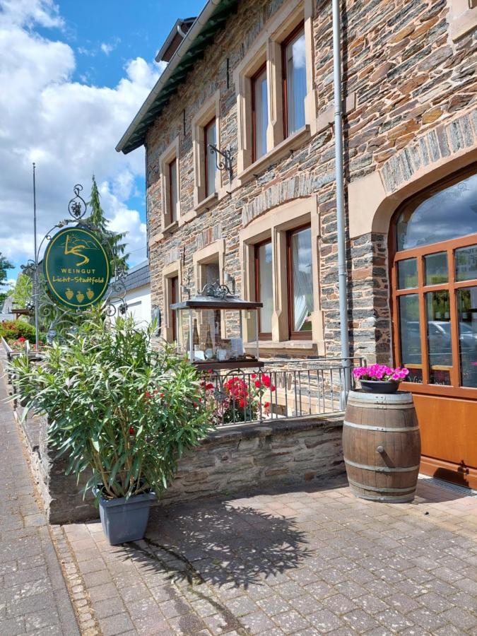 Weingut Licht-Stadtfeld Браунеберг Екстериор снимка